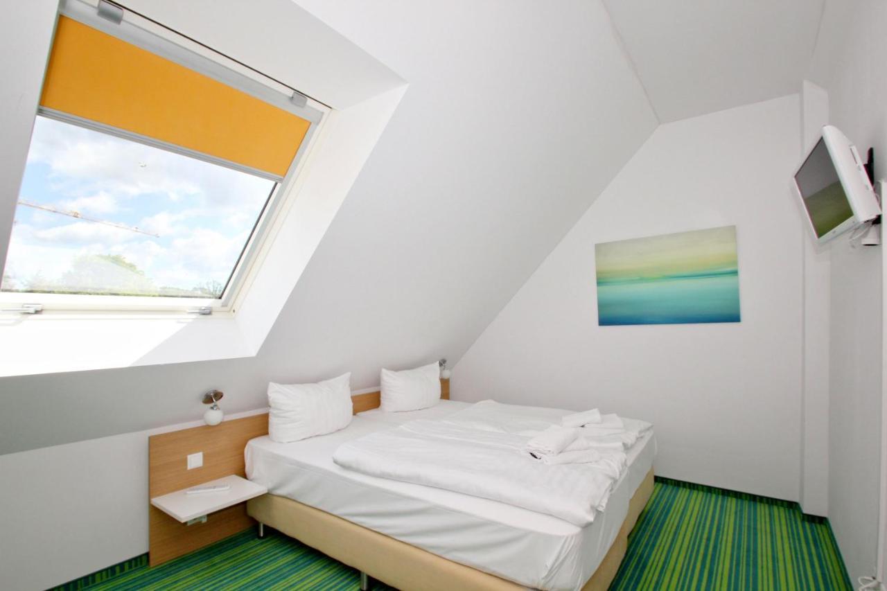 Strandnahe Fewo Mit Balkon, Gratis Nutzung Vom Ahoi Erlebnisbad Und Sauna In Sellin - Rex Rugia Fewo 30-6 Lobbe Exterior foto